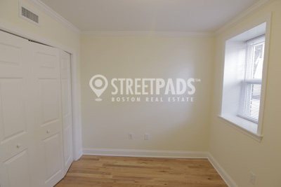 Photos of apartment on Chauncy St.,Cambridge MA 