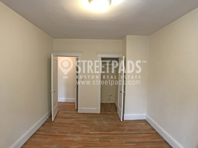 Photos of apartment on Chauncy St.,Cambridge MA 