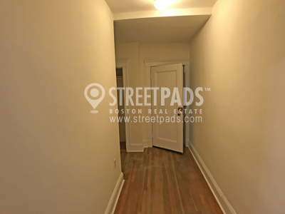 Photos of apartment on Chauncy St.,Cambridge MA 