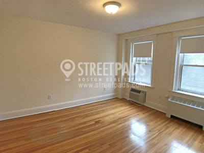 Photos of apartment on Chauncy St.,Cambridge MA 02138