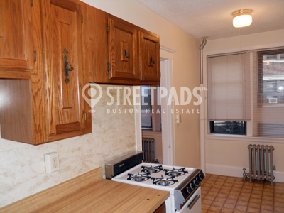 Photos of apartment on Fellsway West,Medford MA 02155