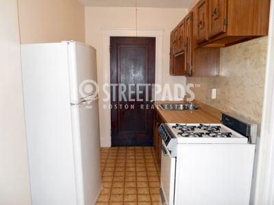 Photos of apartment on Fellsway West,Medford MA 02155