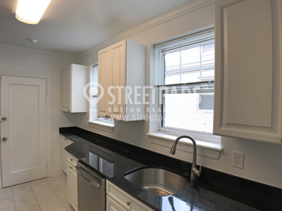 Photos of apartment on Auburn St.,Brookline MA 02446