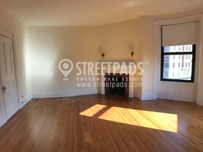 504 Beacon St, Fenway