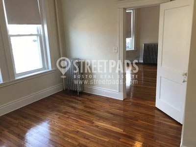 Photos of apartment on Commonwealth Ave.,Boston MA 