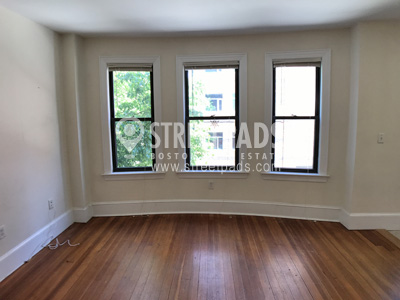 881 Massachusetts Ave, Central Square