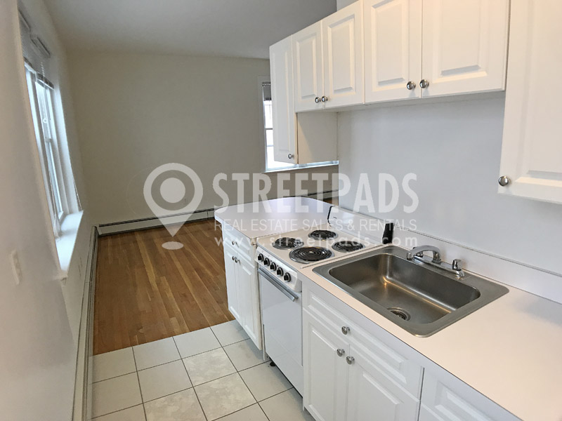 Studio bed, 1 bath apartment for rent at 1539 Beacon St Unit 14, Coolidge Corner — photo 8 of 19