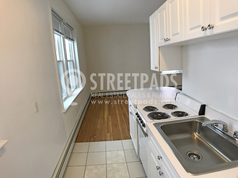 Studio bed, 1 bath apartment for rent at 1539 Beacon St Unit 14, Coolidge Corner — photo 7 of 19