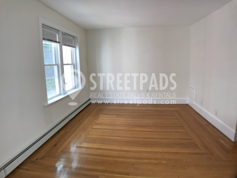 Studio bed, 1 bath apartment for rent at 1539 Beacon St Unit 14, Coolidge Corner