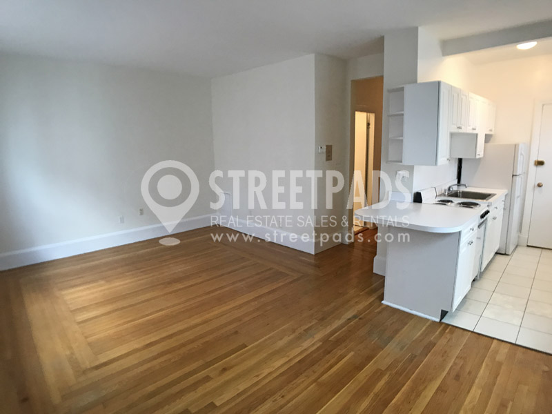 Studio bed, 1 bath apartment for rent at 1539 Beacon St Unit 14, Coolidge Corner — photo 4 of 19
