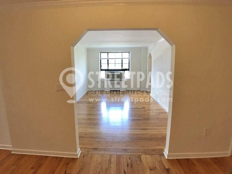 60 Brattle St, Harvard Square