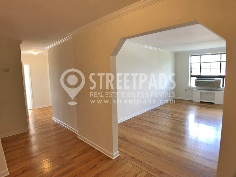 60 Brattle St, Harvard Square