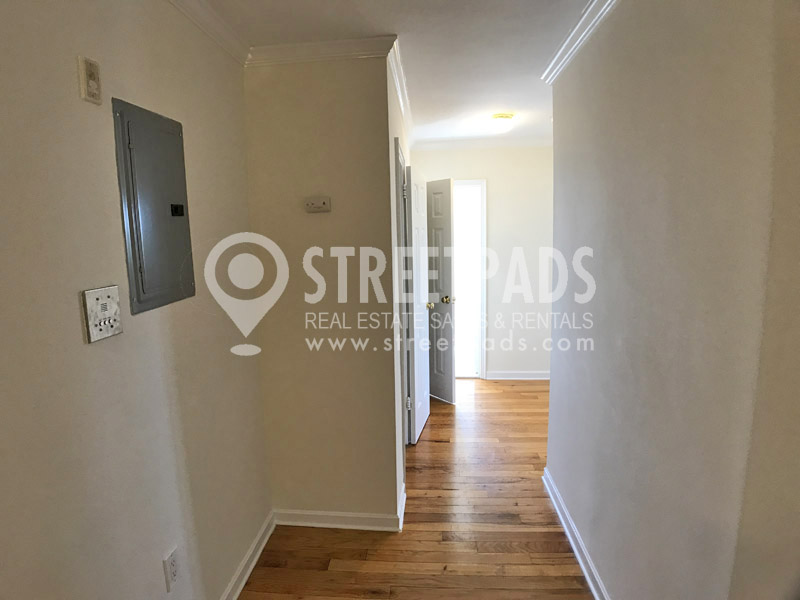 60 Brattle St, Harvard Square