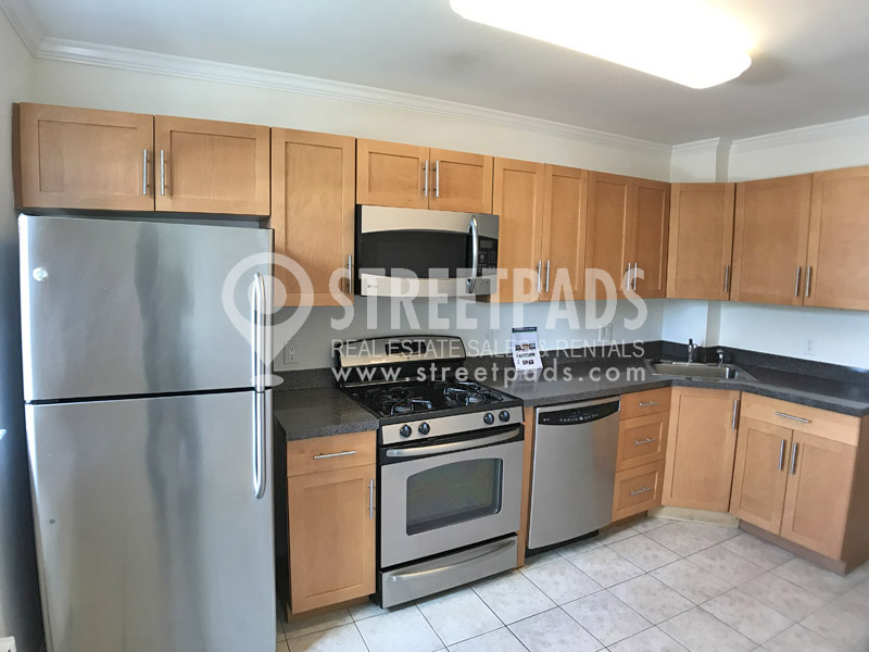 60 Brattle St, Harvard Square