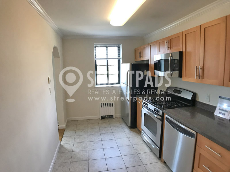 60 Brattle St, Harvard Square