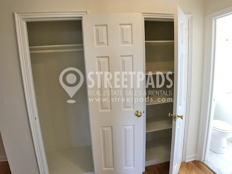 60 Brattle St, Harvard Square