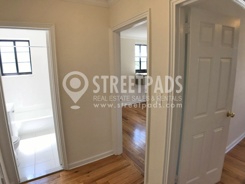 60 Brattle St, Harvard Square