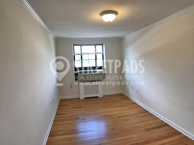 60 Brattle St, Harvard Square