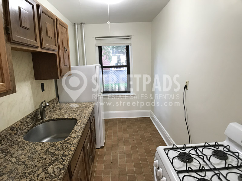 Photos of apartment on Pleasant St.,Malden MA 02148