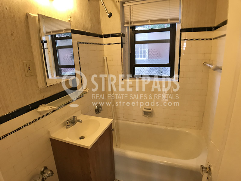 Photos of apartment on Pleasant St.,Malden MA 02148