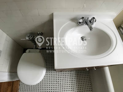 Photos of apartment on Pleasant St.,Malden MA 