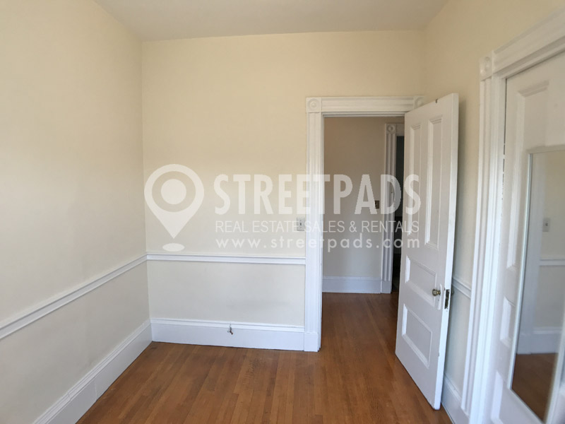 504 Beacon St, Fenway