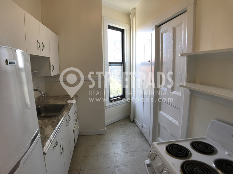 504 Beacon St, Fenway