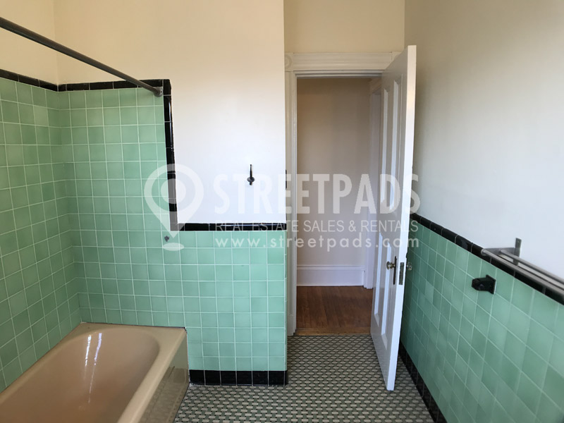 504 Beacon St, Fenway