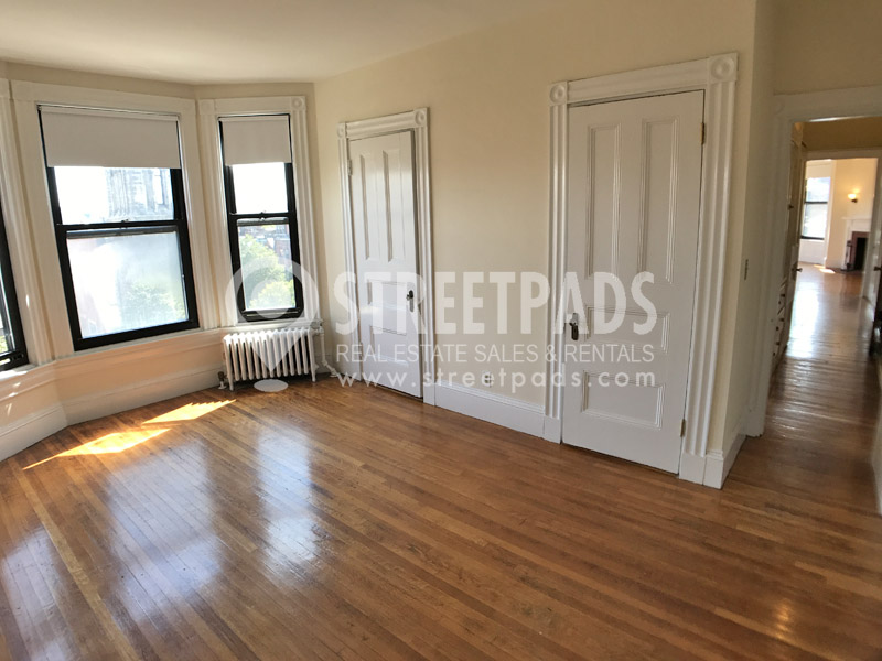 504 Beacon St, Fenway