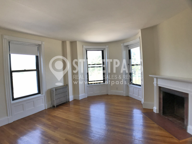 504 Beacon St, Harvard Square