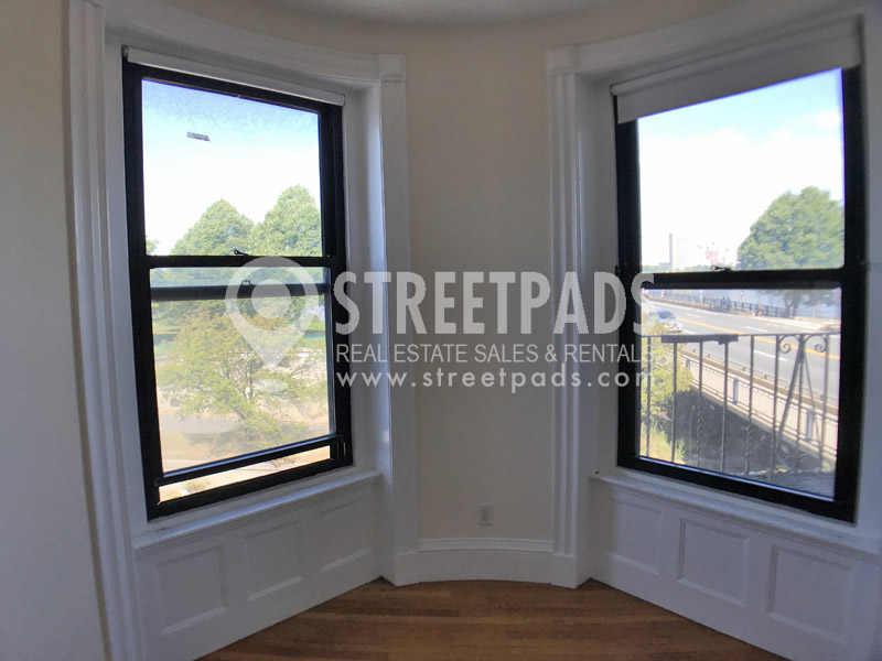 504 Beacon St, Harvard Square