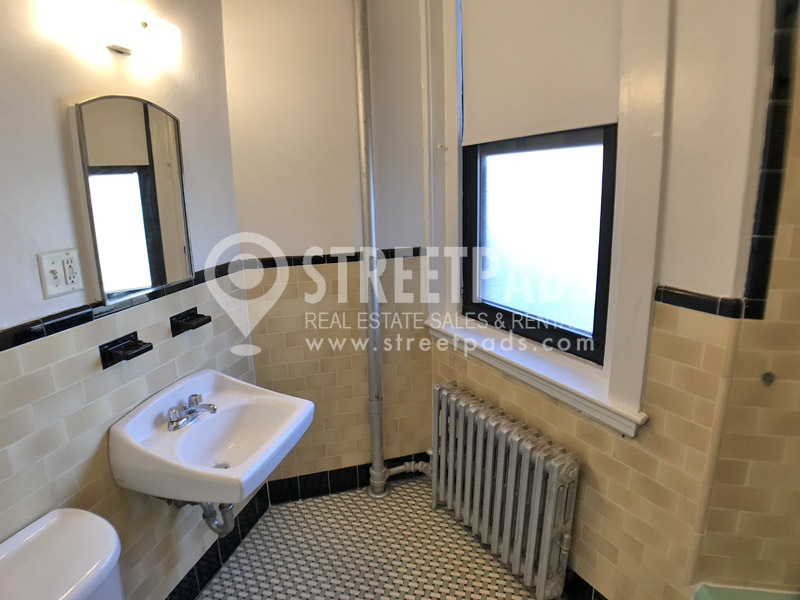 504 Beacon St, Harvard Square