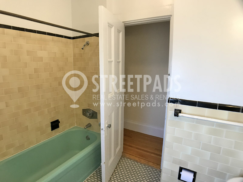 504 Beacon St, Harvard Square