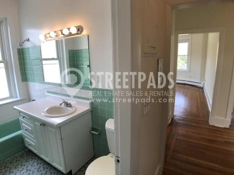 1539 Beacon St, Coolidge Corner