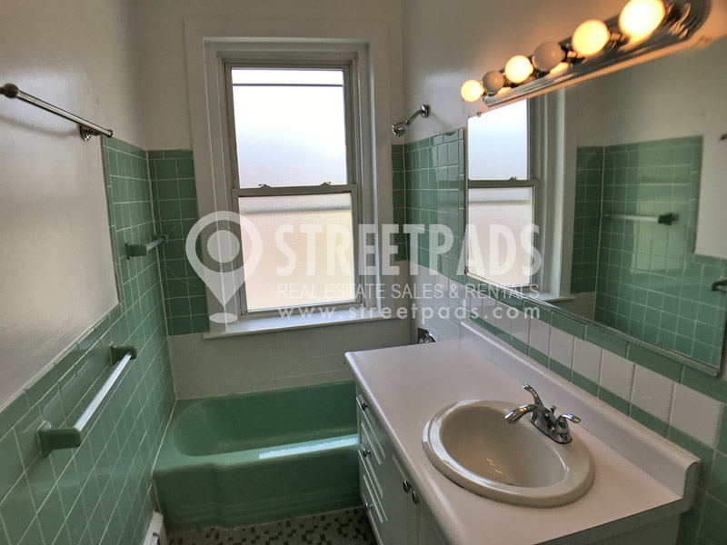 1539 Beacon St, Coolidge Corner