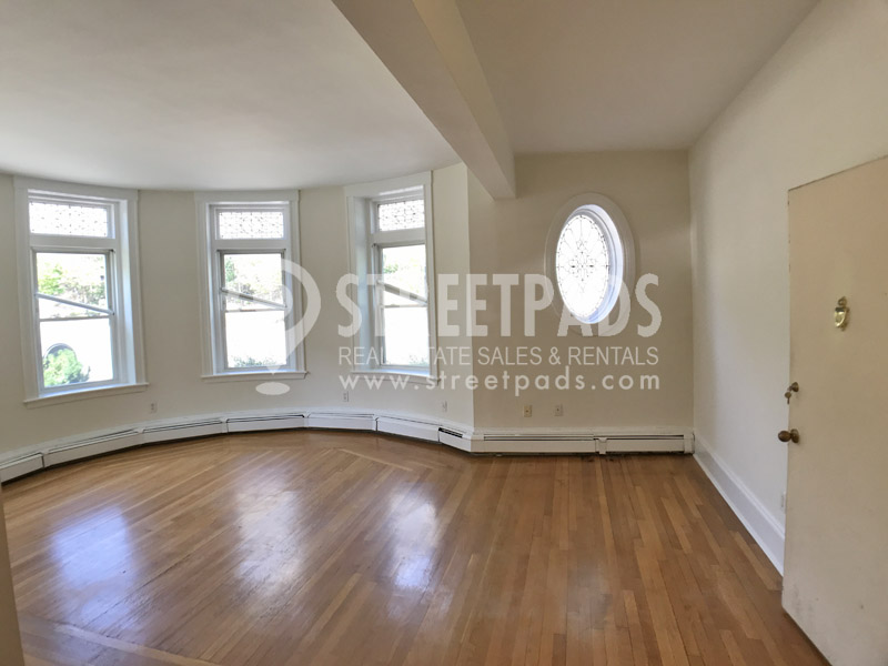 1539 Beacon St, Coolidge Corner