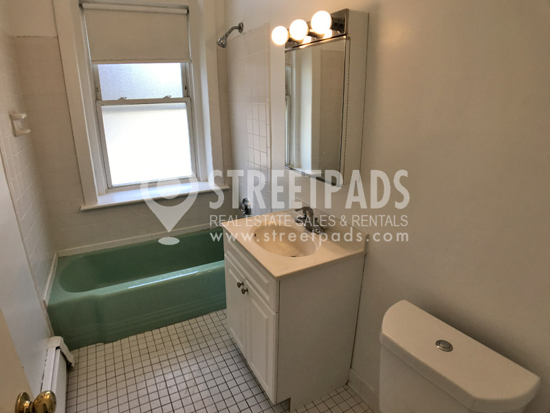 1539 Beacon St, Coolidge Corner