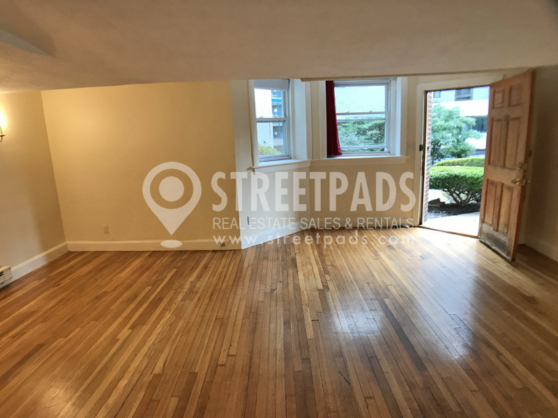 Photos of apartment on Westbourne Terracce,Brookline MA 02446