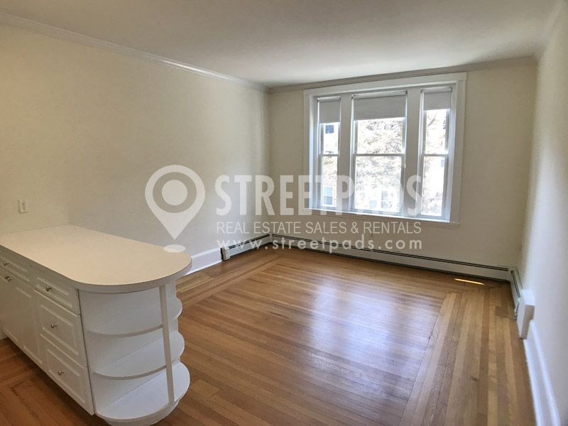 17 Fairbanks St, Coolidge Corner