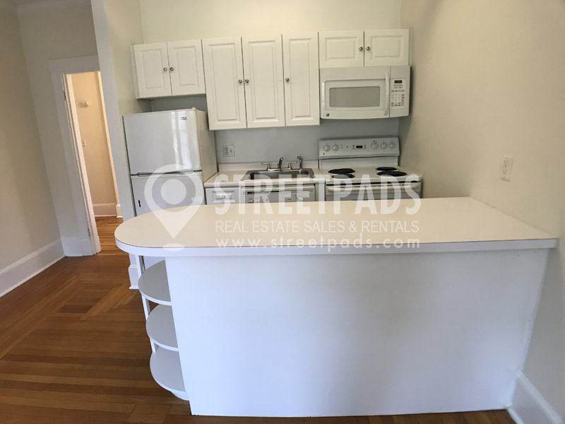 17 Fairbanks St, Coolidge Corner