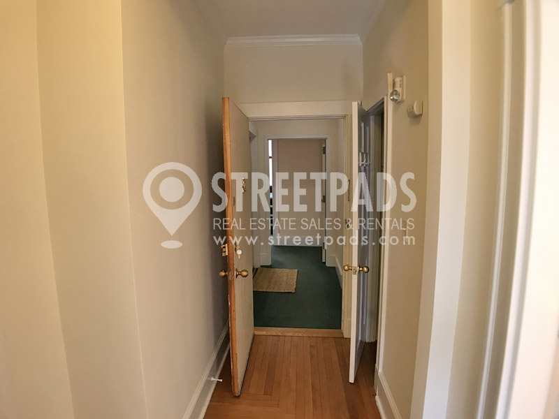 17 Fairbanks St, Coolidge Corner