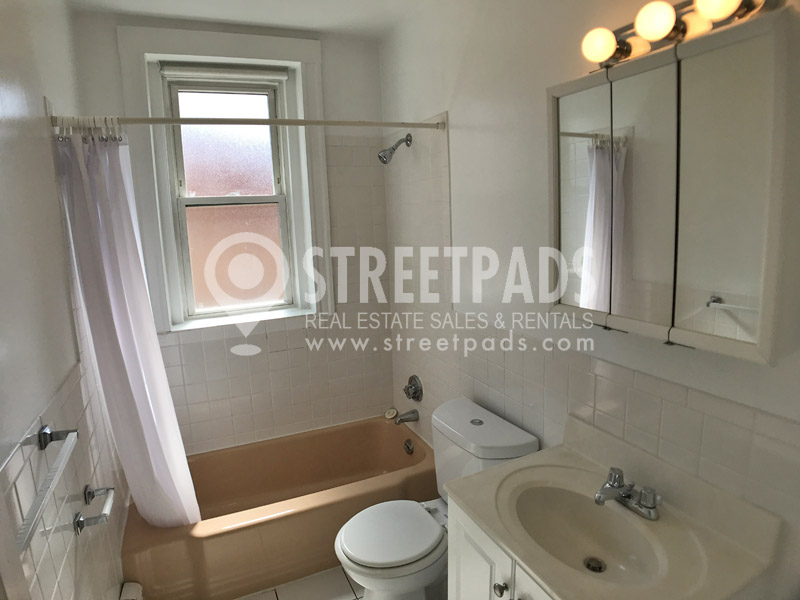 17 Fairbanks St, Coolidge Corner