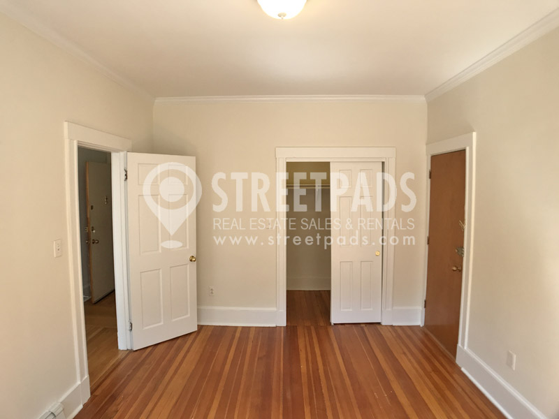 17 Fairbanks St, Coolidge Corner