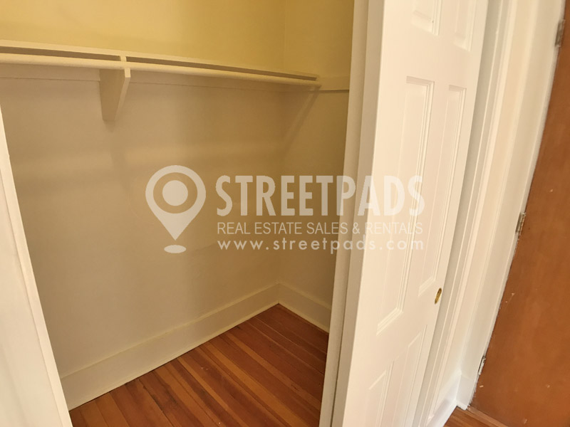 17 Fairbanks St, Coolidge Corner