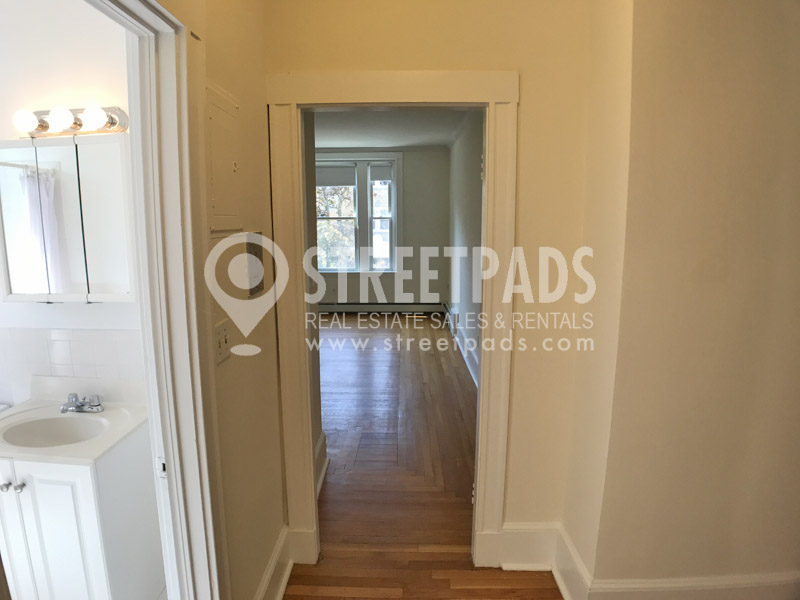 17 Fairbanks St, Coolidge Corner