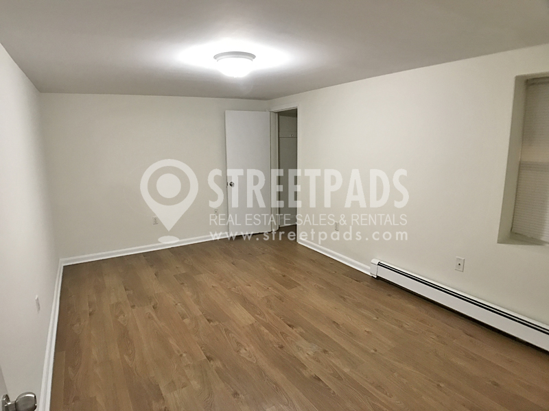 Photos of apartment on Beacon St.,Brookline MA 02446