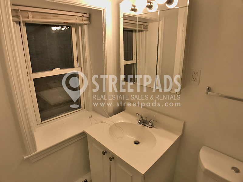Photos of apartment on Beacon St.,Brookline MA 02446