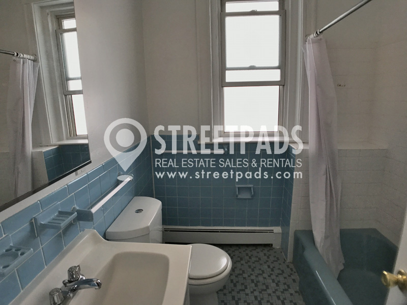 17 Fairbanks St, Coolidge Corner