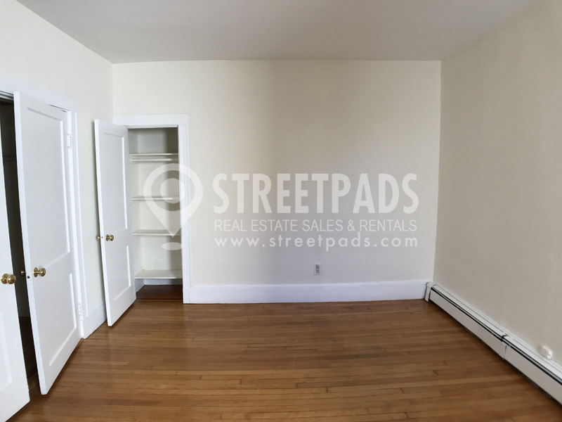 17 Fairbanks St, Coolidge Corner