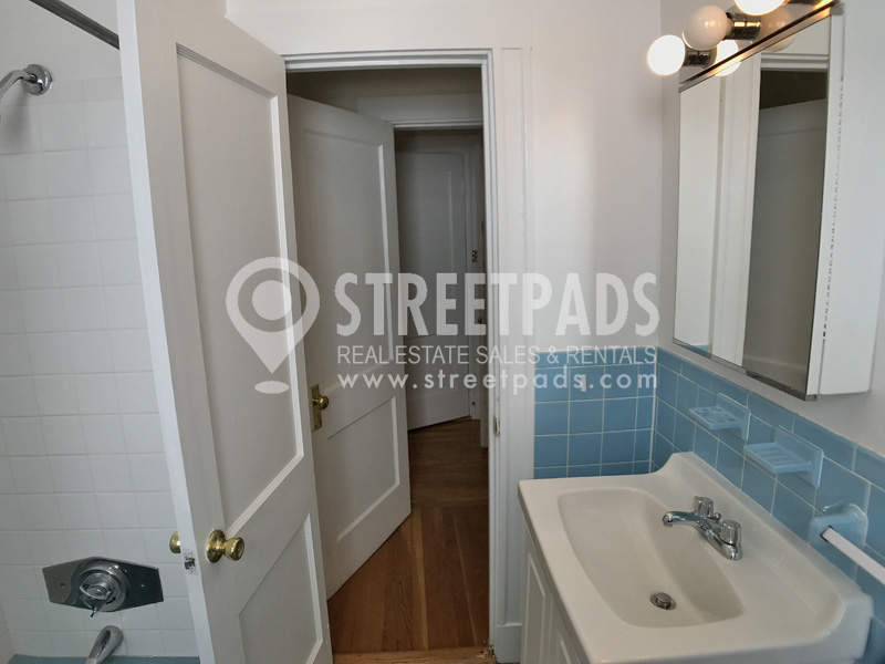 17 Fairbanks St, Coolidge Corner